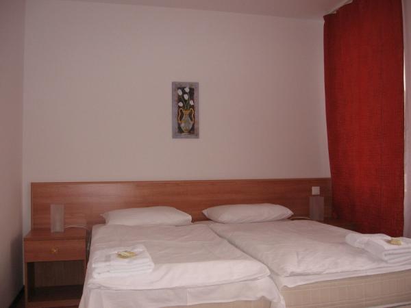 Hotel Lido Miskolc Luaran gambar