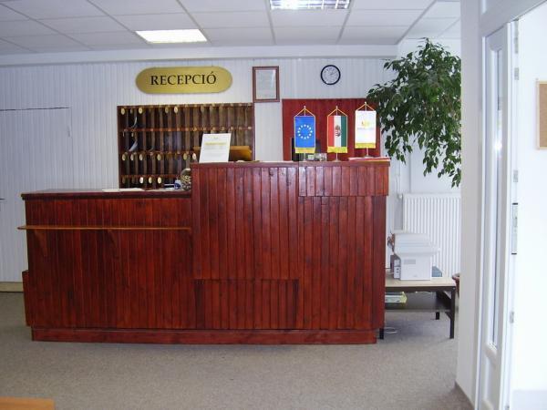 Hotel Lido Miskolc Luaran gambar